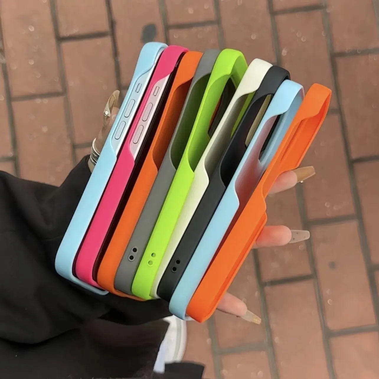 iPhone Case Half-Pack Graphite